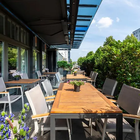 Hotel Newberlin 3*