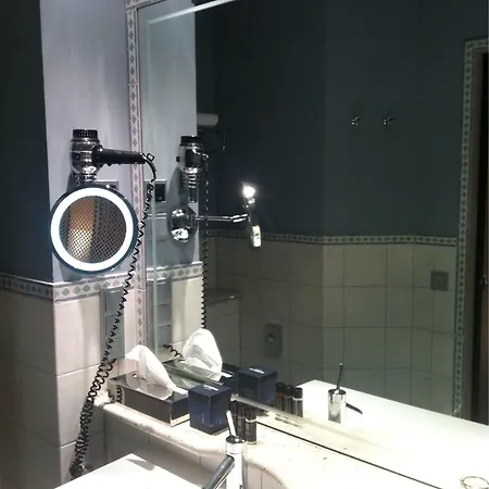Hotel Newberlin 3*
