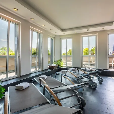 新柏林酒店 酒店