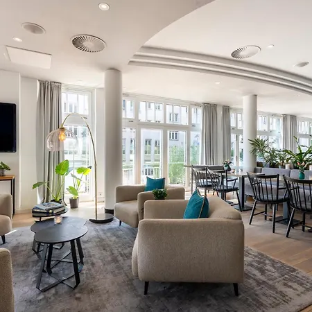 Hotel Newberlin 3*