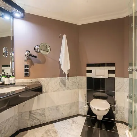 Newberlin Hotel 3*
