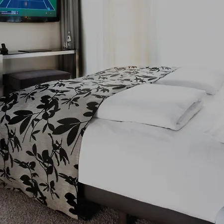 Hotel Newberlin 3*