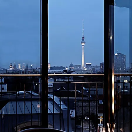 Hotel Newberlin 3*
