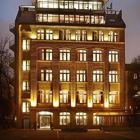 Hotel New 4*