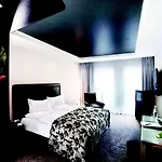 Newberlin Отель Берлин
